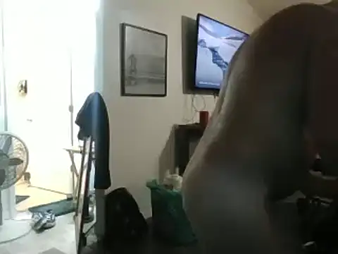 Snapshot of Yankeedave420 chatting on February 15, 8:11 am Yankeedave420 online show from February 15, 8:11 am