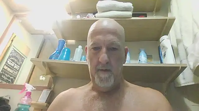 Snapshot of Yankeedave420 chatting on November 21, 9:19 am Yankeedave420 online show from November 21, 9:19 am