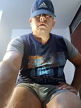 Snapshot of chicoguapo8 chatting on November 11, 6:57 am chicoguapo8 online show from November 11, 6:57 am