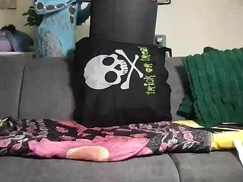 Snapshot of choco_petite chatting on January 9, 6:06 am choco petite online show from January 9, 6:06 am