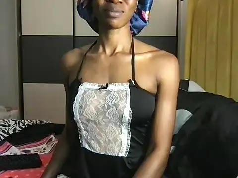 Snapshot of choco_petite chatting on February 28, 10:06 pm choco petite online show from February 28, 10:06 pm