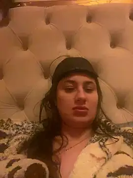 Flossy Vettie online show from March 17, 11:00 pm