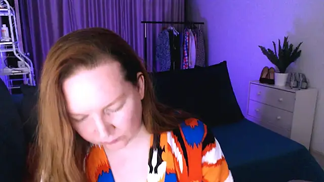 Snapshot of GoddessLara chatting on January 14, 11:48 pm GoddessLara online show from January 14, 11:48 pm