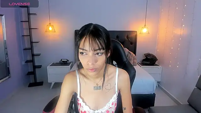 Snapshot of AMELIELEONE chatting on January 17, 11:49 am AMELIELEONE online show from January 17, 11:49 am
