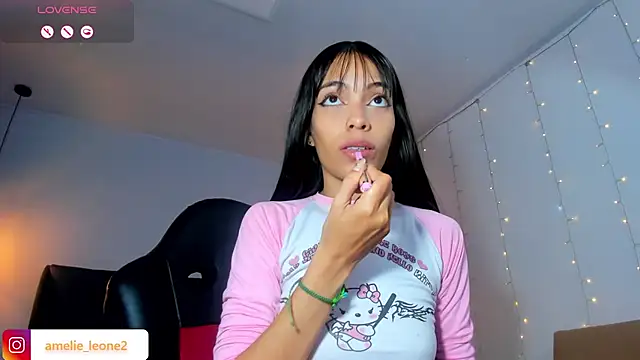 Snapshot of AMELIELEONE chatting on February 12, 12:22 pm AMELIELEONE online show from February 12, 12:22 pm