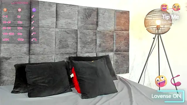 Snapshot of SusanRodriguez_ chatting on December 17, 7:59 pm SusanRodriguez online show from December 17, 7:59 pm