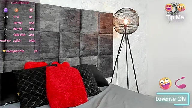 Snapshot of SusanRodriguez_ chatting on February 25, 11:44 pm SusanRodriguez online show from February 25, 11:44 pm