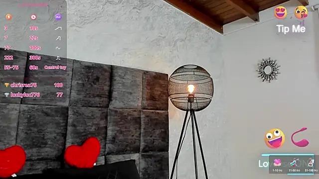 Snapshot of SusanRodriguez_ chatting on February 27, 10:09 pm SusanRodriguez online show from February 27, 10:09 pm