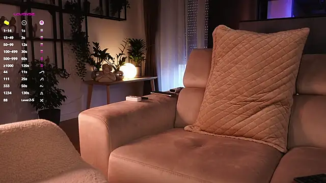 Anette Belorie online show from December 20, 1:40 pm