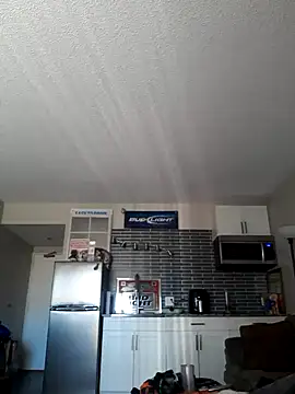 EZYves online show from December 5, 4:23 pm