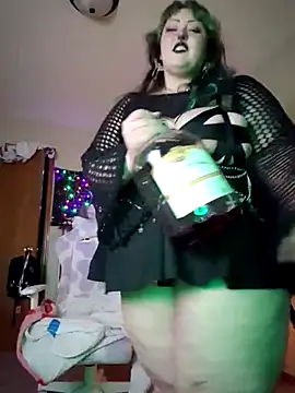 Snapshot of Cutegothcrybabyx chatting on February 22, 3:12 am Cutegothcrybabyx online show from February 22, 3:12 am