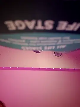 Snapshot of Cutegothcrybabyx chatting on December 18, 10:21 am Cutegothcrybabyx online show from December 18, 10:21 am