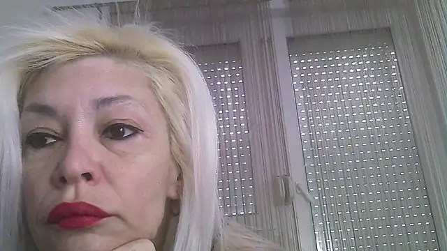 Snapshot of EvaaMina chatting on December 28, 8:26 am EvaaMina online show from December 28, 8:26 am