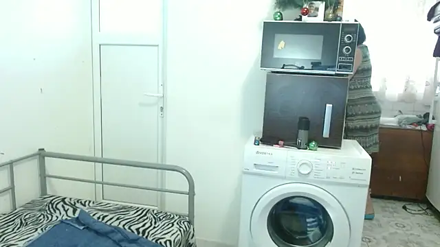 RidemerafSuzana online show from February 25, 1:28 pm