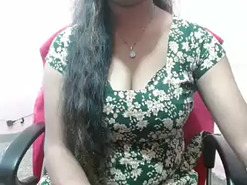 Snapshot of LovingPihu chatting on February 4, 8:56 am LovingPihu online show from February 4, 8:56 am