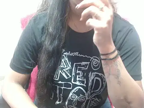 Snapshot of LovingPihu chatting on March 11, 11:12 am LovingPihu online show from March 11, 11:12 am