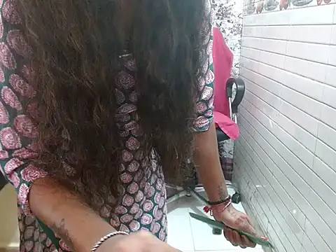 Snapshot of LovingPihu chatting on October 30, 5:31 am LovingPihu online show from October 30, 5:31 am