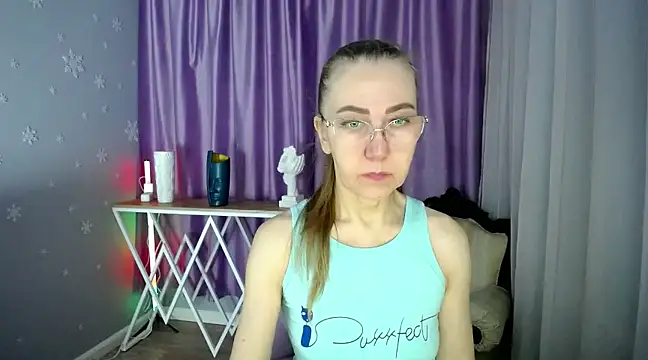 queen a n i online show from February 28, 7:05 am