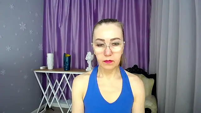 queen a n i online show from March 19, 12:12 pm