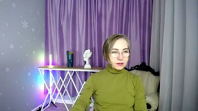 queen a n i online show from November 22, 8:57 am