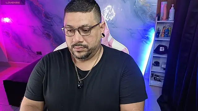 jacoob woods online show from April 19, 9:19 am