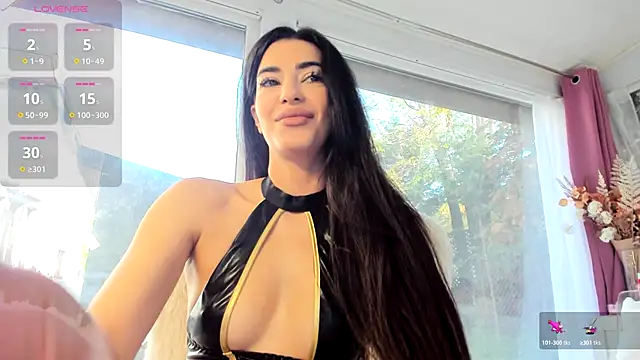 Snapshot of Naila18 chatting on October 20, 7:20 am Naila18 online show from October 20, 7:20 am