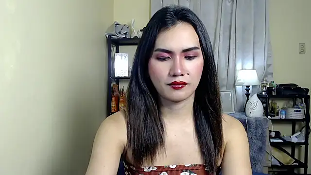 Snapshot of beatrice_21 chatting on September 21, 4:03 am beatrice 21 online show from September 21, 4:03 am