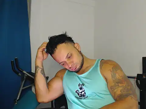 Snapshot of JacobJamess chatting on October 18, 2:36 am JacobJamess online show from October 18, 2:36 am