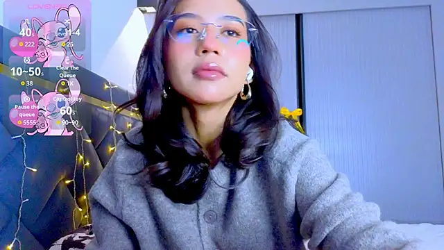 Snapshot of Mia_Tin chatting on December 18, 4:24 pm Mia Tin online show from December 18, 4:24 pm