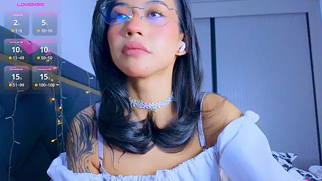 Snapshot of Mia_Tin chatting on January 8, 1:24 pm Mia Tin online show from January 8, 1:24 pm