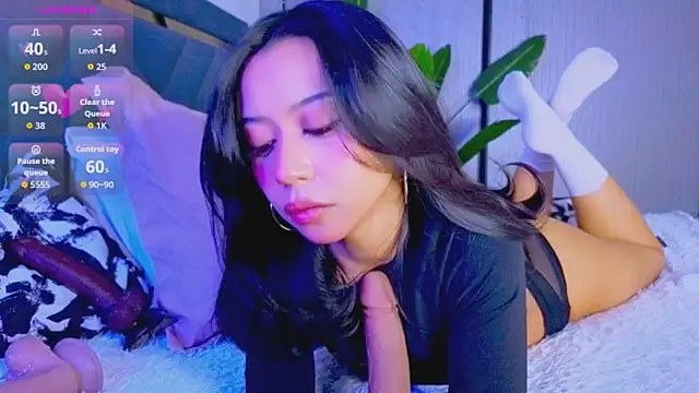 Snapshot of Mia_Tin chatting on February 12, 8:59 pm Mia Tin online show from February 12, 8:59 pm