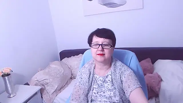 ChristaRose online show from October 5, 12:09 am