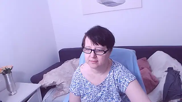 ChristaRose online show from March 15, 12:33 pm