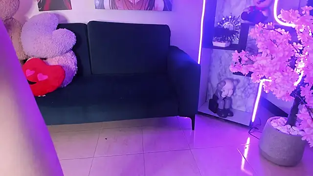  liathompsom09 online show from February 6, 10:57 pm