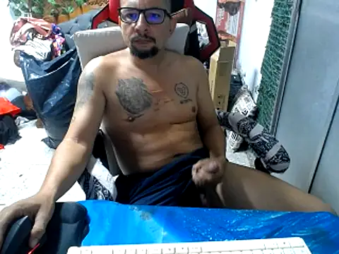 Snapshot of alexam_gal@xh chatting on January 30, 10:41 pm alexam galxh online show from January 30, 10:41 pm