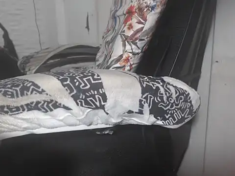 Snapshot of alexam_gal@xh chatting on November 5, 4:29 pm alexam galxh online show from November 5, 4:29 pm