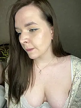 Snapshot of HellMoor chatting on February 25, 10:50 pm HellMoor online show from February 25, 10:50 pm