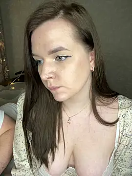 Snapshot of HellMoor chatting on February 26, 1:53 am HellMoor online show from February 26, 1:53 am