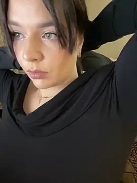 Snapshot of HellMoor chatting on October 16, 8:10 pm HellMoor online show from October 16, 8:10 pm