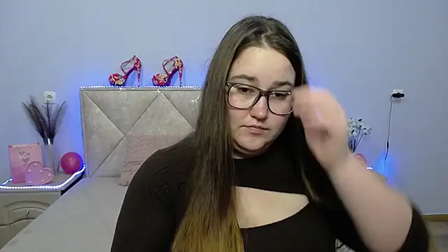 Snapshot of XX_Daniella_XX chatting on January 24, 2:18 am XX Daniella XX online show from January 24, 2:18 am