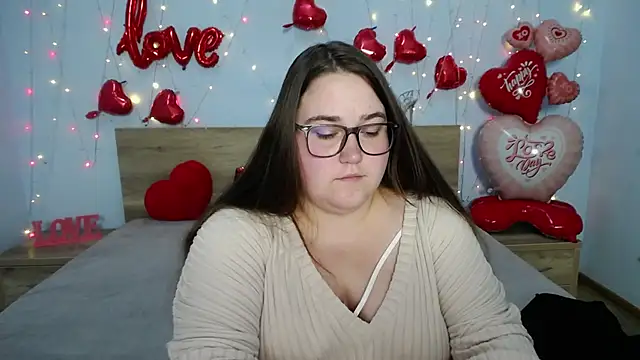 Snapshot of XX_Daniella_XX chatting on February 15, 10:10 pm XX Daniella XX online show from February 15, 10:10 pm