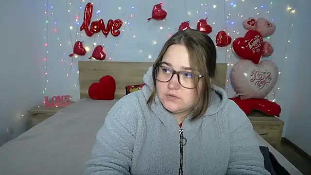 Snapshot of XX_Daniella_XX chatting on February 17, 7:21 pm XX Daniella XX online show from February 17, 7:21 pm