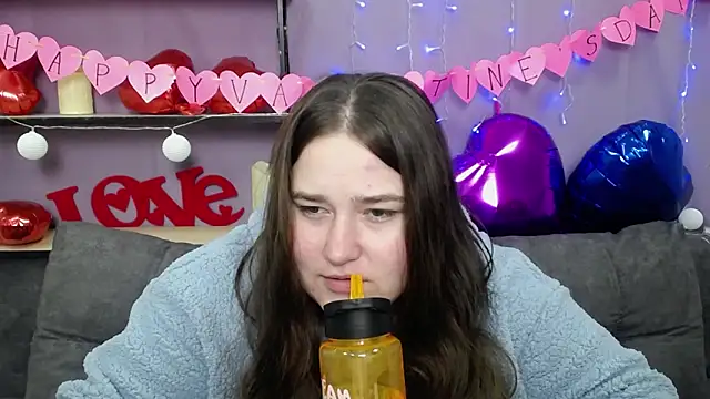 Snapshot of XX_Daniella_XX chatting on February 19, 7:05 pm XX Daniella XX online show from February 19, 7:05 pm