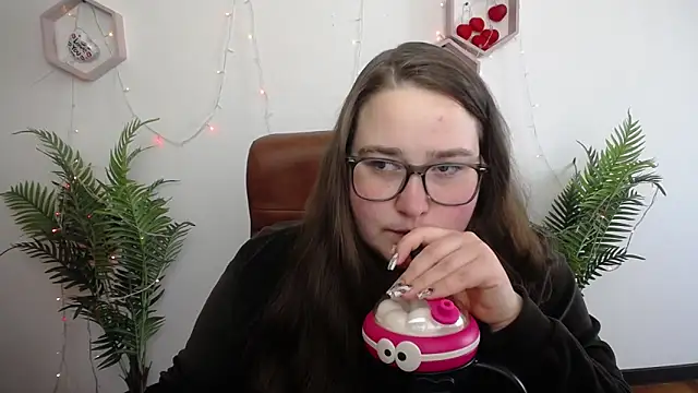 XX Daniella XX online show from April 13, 6:30 am