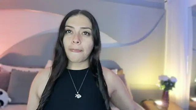 Nicolle W online show from October 15, 11:54 am