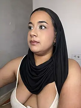 Snapshot of Maryam_yamal chatting on February 8, 9:25 pm Maryam yamal online show from February 8, 9:25 pm