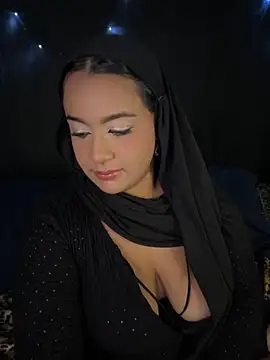 Snapshot of Maryam_yamal chatting on October 18, 9:15 pm Maryam yamal online show from October 18, 9:15 pm