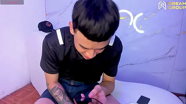 Snapshot of SecretsParty chatting on November 8, 7:56 pm SecretsParty online show from November 8, 7:56 pm