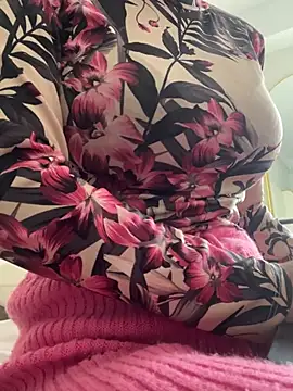 Snapshot of DulceMya6 chatting on May 28, 12:57 pm DulceMya6 online show from May 28, 12:57 pm