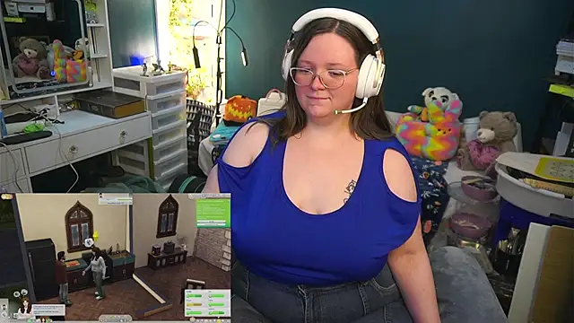 Geeky Kitten online show from October 17, 10:56 pm
